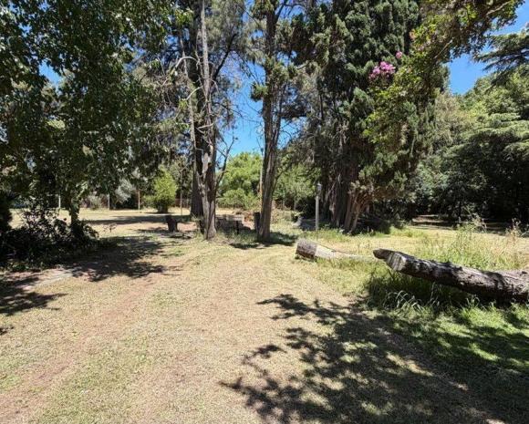 Terreno · 2500m² · 5 Ambientes · 2 Cocheras