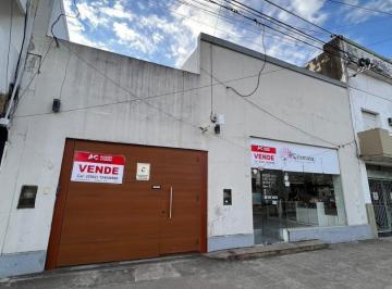Casa · 480m² · 5 Ambientes · 2 Cocheras · Casa en Venta en Microcentro