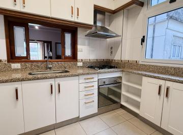 Departamento · 100m² · 3 Ambientes · Semipiso Muy Luminoso en Palermo, Capital Federal. Impecable. 3 Amb con Balcon Al Frente!