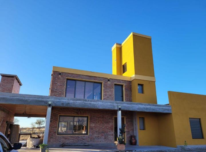 Casa · 170m² · 5 Ambientes · 2 Cocheras