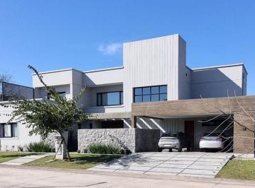 Casa de 13 ambientes, El Manantial · Imponente Casa en Country Viento Sur