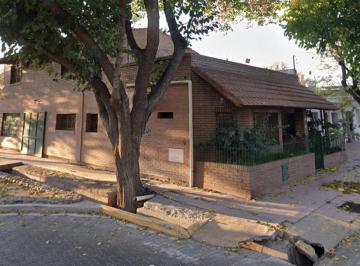Casa · 150m² · 4 Dormitorios · 1 Cochera · Casa en Venta de 4 Dorm., B° Laprida, Godoy Cruz