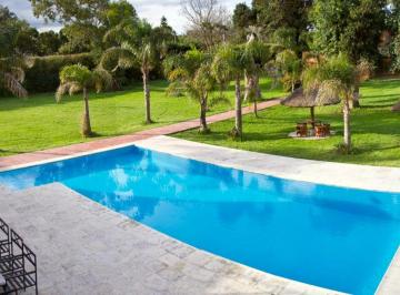 Quinta vacacional de 6 ambientes, La Plata · Casa Quinta en Venta, terreno de 3,5 Hectáreas. La Plata
