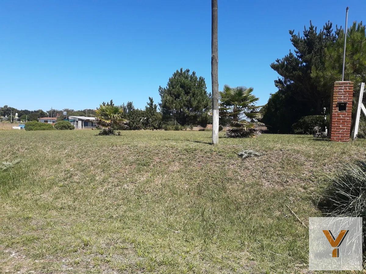 Terreno en venta de 1350m² en El Marquesado, orientación sudeste