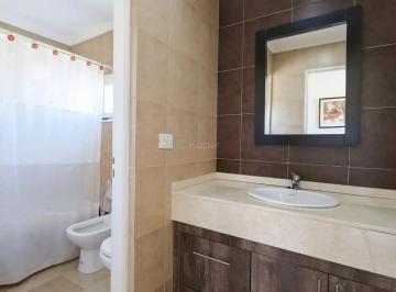 Casa · 175m² · 2 Cocheras · Casa en Venta en San Sebastian, Escobar, G. B. a. Zona Norte