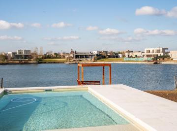 Casa · 195m² · 4 Ambientes · 2 Cocheras · Venta Casa a La Laguna San Sebastian