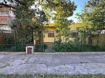 DEH-DEH-774_2 · Casa 2 Dorm. en Venta