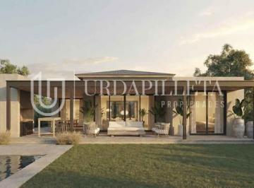 Casa · 250m² · 6 Ambientes · 2 Cocheras · Casa en Venta en Construcción en Pilara en Tilbury