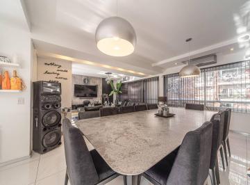 Casa · 229m² · 6 Ambientes · 2 Cocheras · Alquiler Casa Triplex Amoblada en Villa Devoto