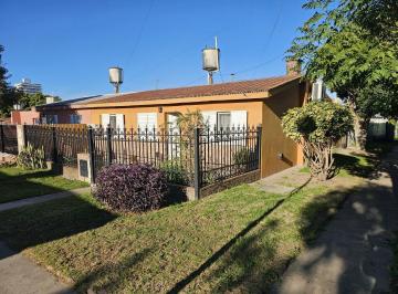 Casa · 138m² · 5 Ambientes · Venta | Casa de 3 Dorm. con Quincho Independiente - Barrio 136 Viviendas (Iapv) – Victoria, en