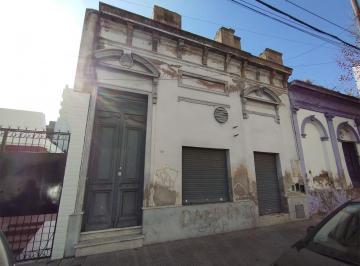Casa · 161m² · 4 Ambientes · Ameghino 678