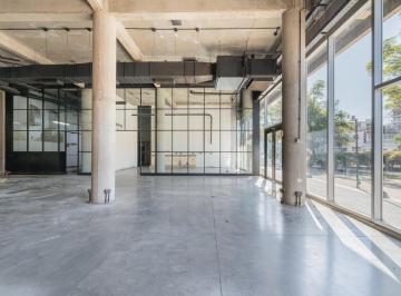 Local comercial · 323m² · 7 Ambientes · 1 Cochera · Local Doho