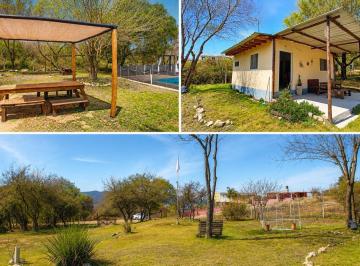 Casa · 8248m² · 4 Ambientes · 1 Cochera · Casa en Villa Parque Siquiman