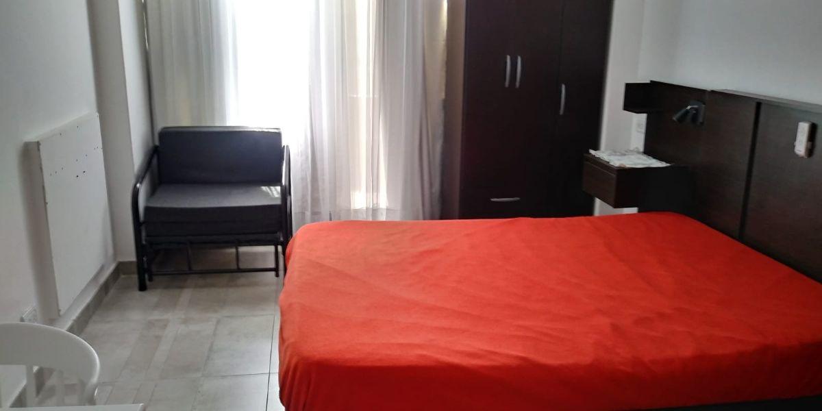 Alquiler departamento de 1 ambiente por 12 O 24 meses- A la calle