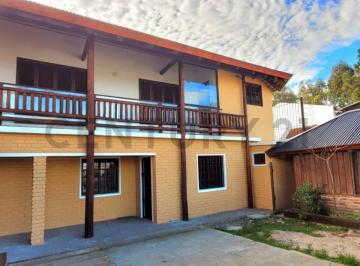 Casa · 160m² · 5 Ambientes · 1 Cochera · Alquiler Casa Frente Al Mar 3 Dorm. 4 Baños Pisciina