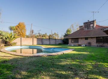 Casa · 383m² · 5 Ambientes · 3 Cocheras · Casa · en Venta · 5 Ambientes · en Amplio Espacio Verde C/ Pileta · Barrio Bello Horizonte · Gral. P