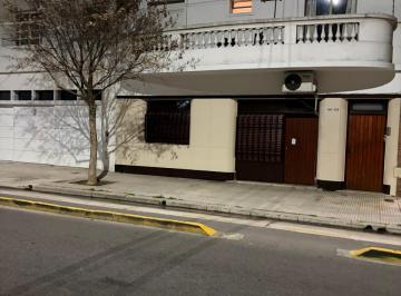 PH de 3 ambientes, Floresta · Floresta Alquilo PH Sin Expensas Planta Baja 3 Amb con Patio Cubierto