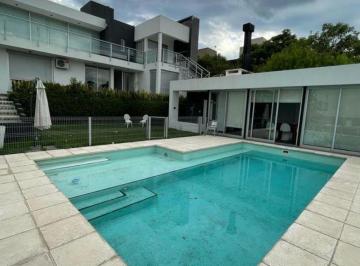 Casa de 5 ambientes, La Calera · Casa en Venta en La Rufina,4 Dorm.