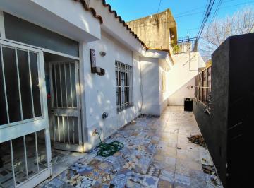 Casa · 260m² · 4 Ambientes · 1 Cochera · Casa en Venta (Zona Norte)