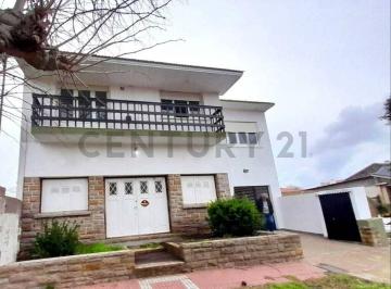 PH · 40m² · 3 Ambientes · Alquiler PH 3 Amb 2 Baños en Punta Mogotes