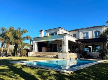 Casa · 403m² · 8 Ambientes · 5 Cocheras · Casa Chalet en Venta en Altos de Campo Grande, Pilar, G. B. a. Zona Norte