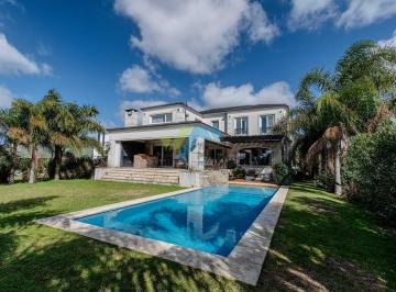Casa · 403m² · 8 Ambientes · 5 Cocheras · Casa Chalet en Venta en Altos de Campo Grande, Pilar, G. B. a. Zona Norte