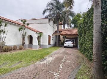 Casa · 180m² · 7 Ambientes · 2 Cocheras · Casa de 3 Dorm. en Venta - Alberdi Río