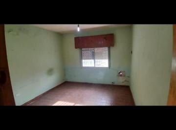 Casa de 4 ambientes, Florencio Varela · Casa en Venta