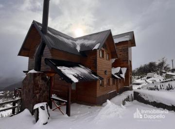 Casa · 220m² · 4 Ambientes · 1 Cochera · Casa en San Martin de Los Andes