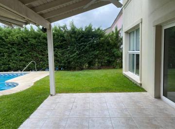 Casa · 5 Dormitorios · 1 Cochera · Casa en Alquiler Barrancas del Lago 5 Dorm.
