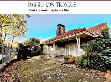 Casa · 295m² · 5 Ambientes · 3 Cocheras · Casa en Los Troncos
