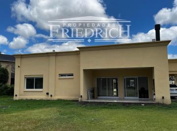 Casa · 151m² · 4 Ambientes · 3 Cocheras · Casa en Alquiler - Club de Campo El Nacional