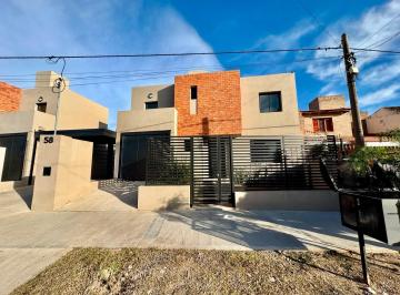 PH · 120m² · 4 Ambientes · 1 Cochera · Dúplex en Venta a Estrenar en Barrio Uritorco