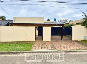Casa · 74m² · 4 Ambientes · 1 Cochera · Casa en Venta, Saborido 1700,bo. Sarmiento, Lujan