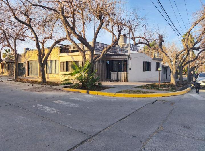 Casa · 190m² · 7 Ambientes · 1 Cochera