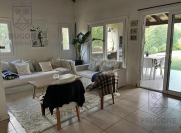 Casa · 160m² · 4 Ambientes · 2 Cocheras · Casa en Los Olivares | 3 Dorm. | Galería, Jardín y Club | Apto Crédito