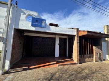 Casa · 170m² · 4 Ambientes · 2 Cocheras · Casa de Categoria en Venta