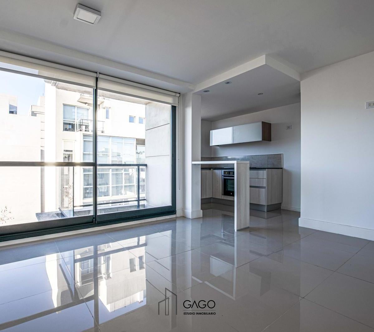 Departamento 2 amb, 42m² con balcón y cochera — Plaza Mitre
