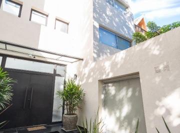 Casa · 342m² · 5 Ambientes · 1 Cochera · Casa Moderna con Jardín, Piscina y Cochera – Lomas de Núñez