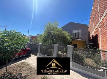 Casa · 150m² · 4 Ambientes · 2 Cocheras · Casa en Alquiler en Canning
