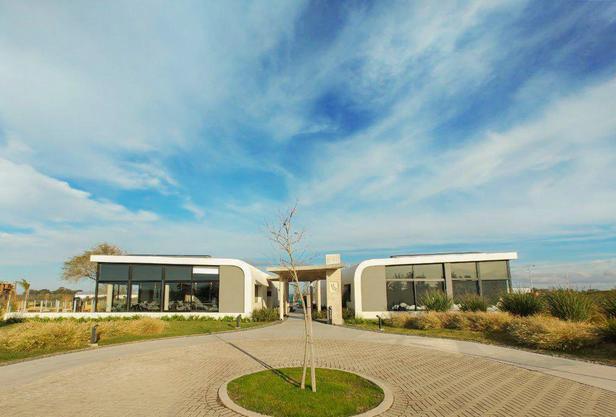 Lote 637m² en barrio privado Developer Park con amenities y club house