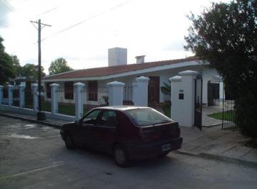 Casa de 1 ambiente, Córdoba · Casa Alquiler - 3 Dorm - en un Pasaje a 50 m de Cpc Arguello
