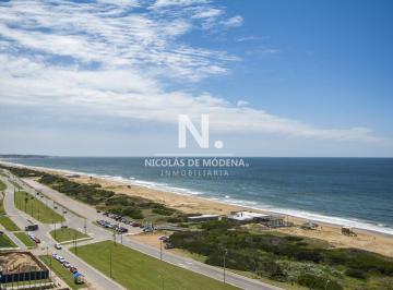 Foto1 · Apartamento de 4 Dorm. en Venta en Torre Tiburon, Playa Brava Frente Al Mar