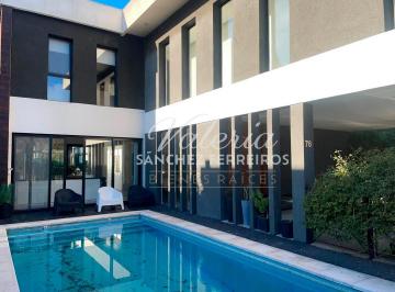 Casa · 196m² · 4 Ambientes · 2 Cocheras · Casa a Al Venta Barrio Las Acacias de Hudson