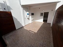 Venta ph 1 ambiente reciclado A nuevo con patio propio