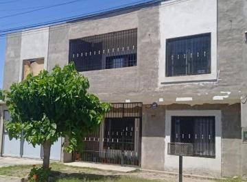 Casa · 200m² · 5 Ambientes · 2 Cocheras · Casa en San Rafael