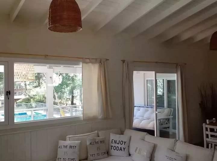 Casa · 260m² · 7 Ambientes · 2 Cocheras