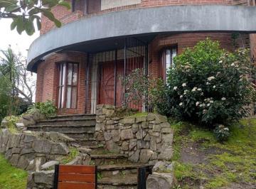 Casa de 4 ambientes, Mar del Plata · Los Troncos - Alquiler 24/36 Meses - Chalet 3 Plantas. 3 Dorm. + Estudio + 2 Baños + 1 Toil + 2 Coch