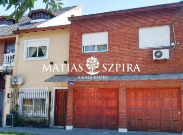 Casa · 108m² · 4 Ambientes · 1 Cochera · Venta de Casa 4 Ambientes en Wilde, Avellaneda.