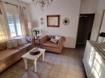 Casa de 4 ambientes, Córdoba · Casa de 3 Dorm. Amplia y Luminosa - Altos Velez Sarsfield